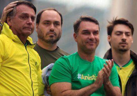flavio jair renan carlos e bolsonaro
