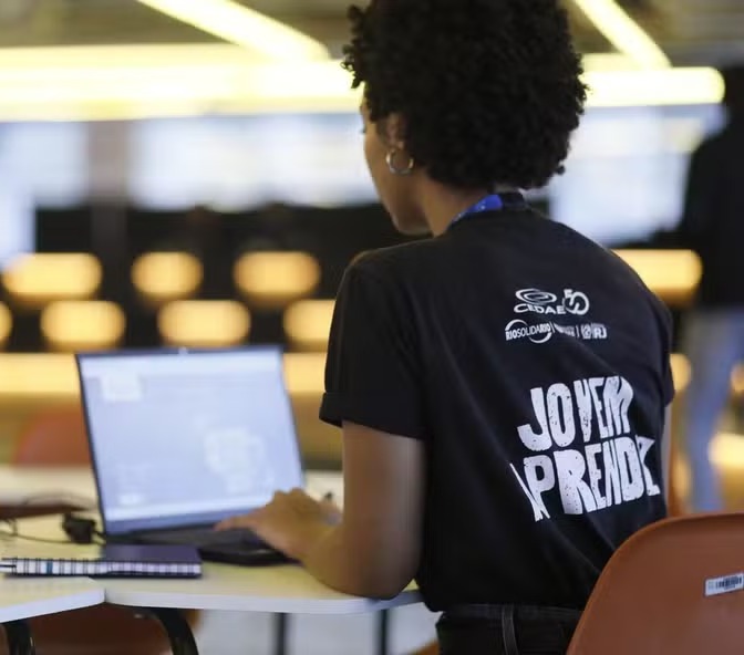 jovem aprendiz trabalho