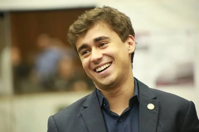 Nikolas Ferreira também criticou o feminismo ao falar sobre aborto e afirmou que jovens seriam influenciadas a ter “sexo desregrado” - Créditos: Divulgação