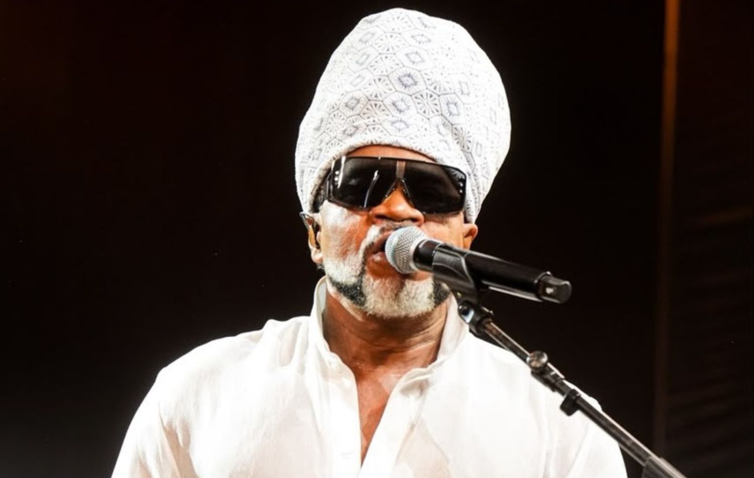 Paula Barreto arrematou no Baile do BB uma experiência de Carnaval que inclui Camarote Brown, hospedagem no Fasano e folia no trio de Carlinhos Brown. - Créditos: Divulgação