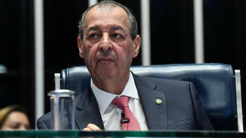senador omar aziz