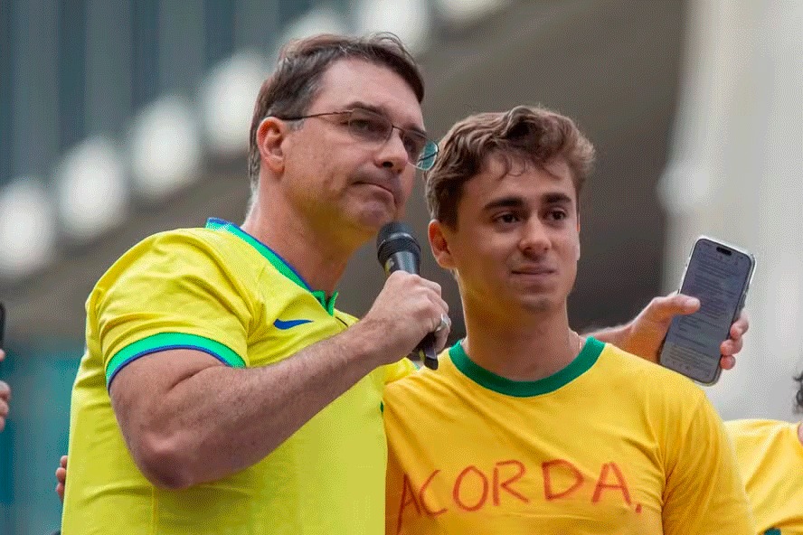 Materiais de campanha com destaque para Nikolas alimentaram queixas entre aliados de Flávio Bolsonaro