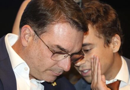 Nikolas Ferreira e Flávio Bolsonaro se tornaram centro de uma disputa por espaço dentro da direita