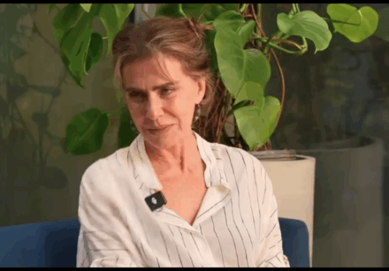 Maitê Proença chamou Ney Latorraca de “meu irmão” e revelou os bastidores divertidos das gravações ao lado do ator.