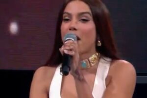“A gente pode se vestir como adultos, né?” Anitta questionou até o figurino dos participantes durante sua passagem pelo Estrela da Casa.