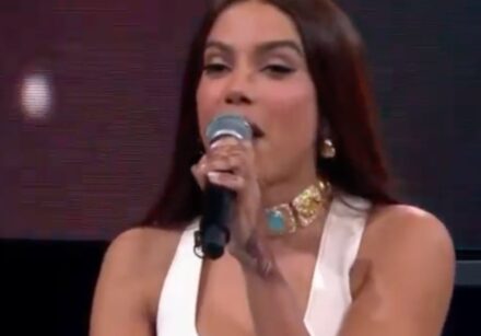 “A gente pode se vestir como adultos, né?” Anitta questionou até o figurino dos participantes durante sua passagem pelo Estrela da Casa.