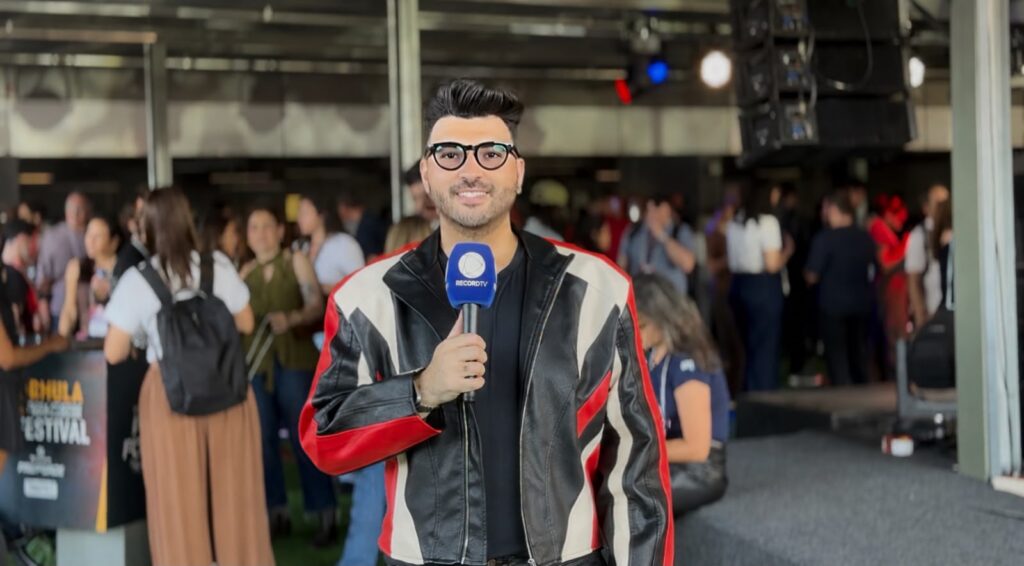 Depois de uma trajetória nos bastidores da comunicação de artistas e grandes eventos, Daniel Outlander volta a ficar diante das câmeras.