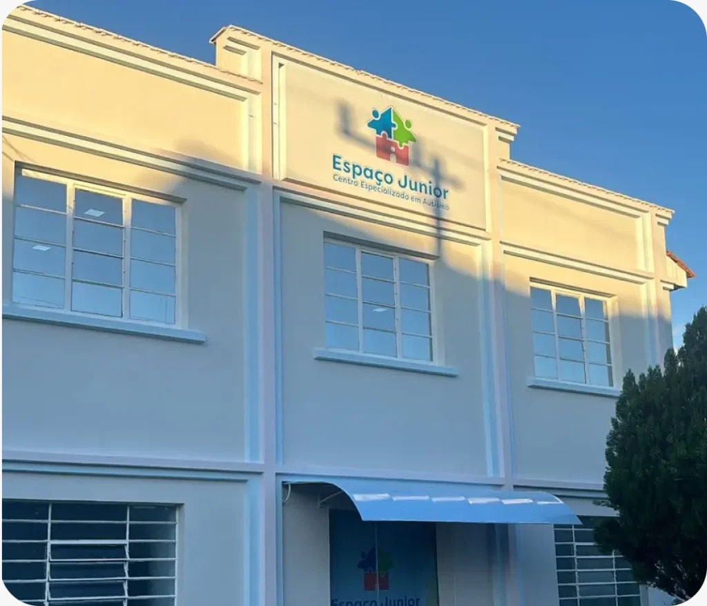 Jornalista fundou o Espaço Junior, centro especializado em autismo
