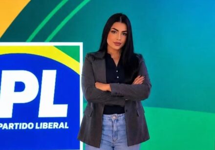 Sophia Barclay declarou ensino superior completo no registro de candidatura