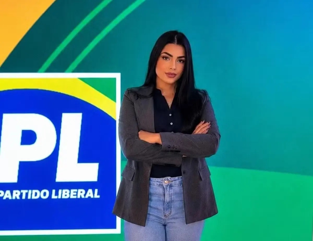 Sophia Barclay declarou ensino superior completo no registro de candidatura