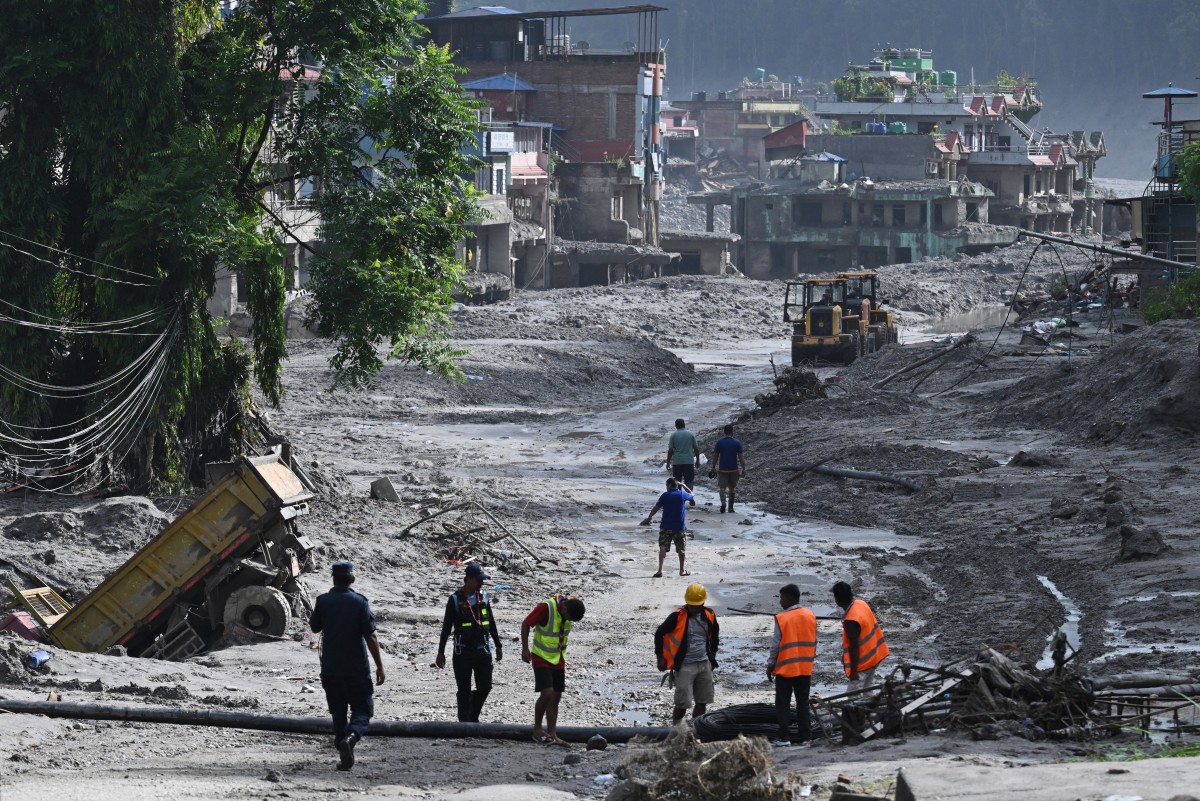 Nepal procura desaparecidos após enchentes e deslizamentos