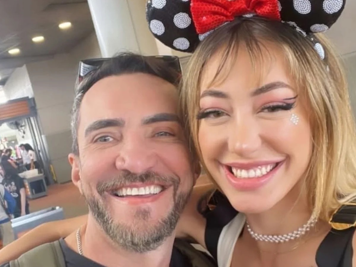Nicole Louise e o pai, Islou Silva, em registro anterior ao afastamento