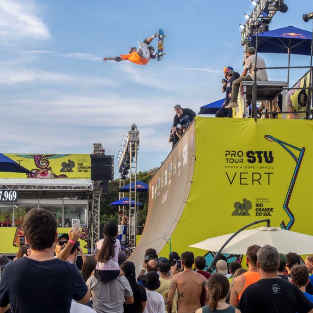 Rony Gomes desembarca em Brasília para o Pro Tour STU e já deixou Kátia deslumbrada com os voos do campeão mundial de VERT.