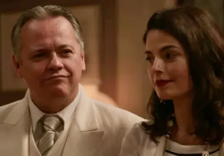 Diógenes (Danton Mello) e Marta (Emanuelle Araujo) juntos em cena de A Nobreza do Amor - TV Globo