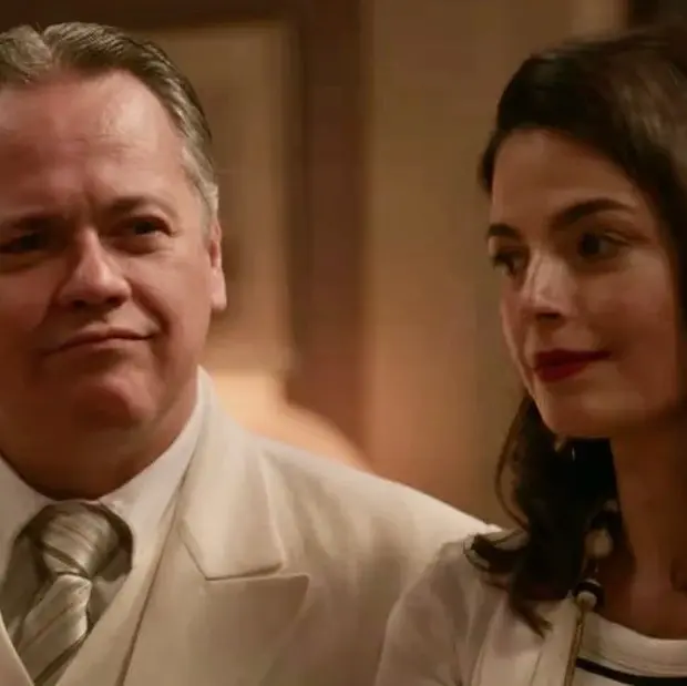 Diógenes (Danton Mello) e Marta (Emanuelle Araujo) juntos em cena de A Nobreza do Amor - TV Globo