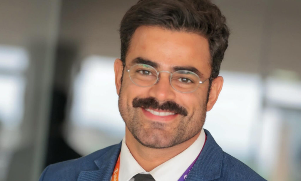 Túlio Amâncio já tem novo endereço após deixar a Globo. O jornalista deve reforçar a cobertura política do SBT News e também ganhar espaço no SBT Brasil.