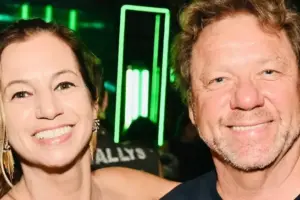 Depois de 20 anos juntos, Claude Troisgros e Clarisse Sette anunciaram o fim do casamento. Sem clima de guerra, ela fez uma reflexão sobre a história construída pelos dois: “Como dizer que não deu certo?”