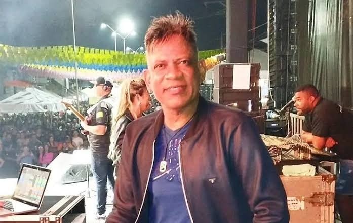 O cantor também integrou a banda Caviar com Rapadura
