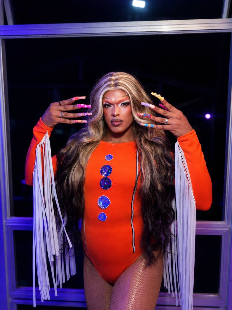 drag queen pérola negra é atração do eixão da divrsidade foto divulgação