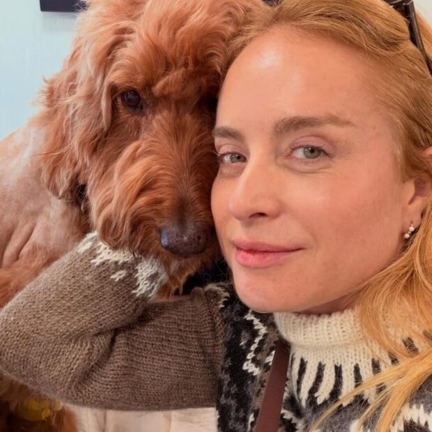 Angélica revelou que Gringa, sua Goldendoodle de 9 anos, recebeu um diagnóstico delicado e está passando por tratamento veterinário.
