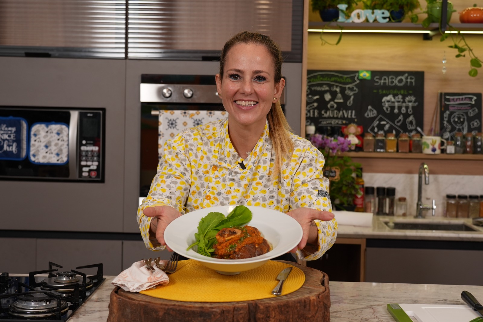 Stella Herrmann comanda a terceira temporada do Sabor Saudável, que estreou no dia 1º de setembro na RFTV.