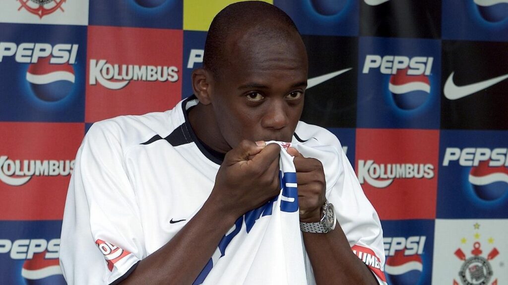 Ex-atacante defendeu Corinthians, Vasco, Ponte Preta e outros clubes durante a carreira