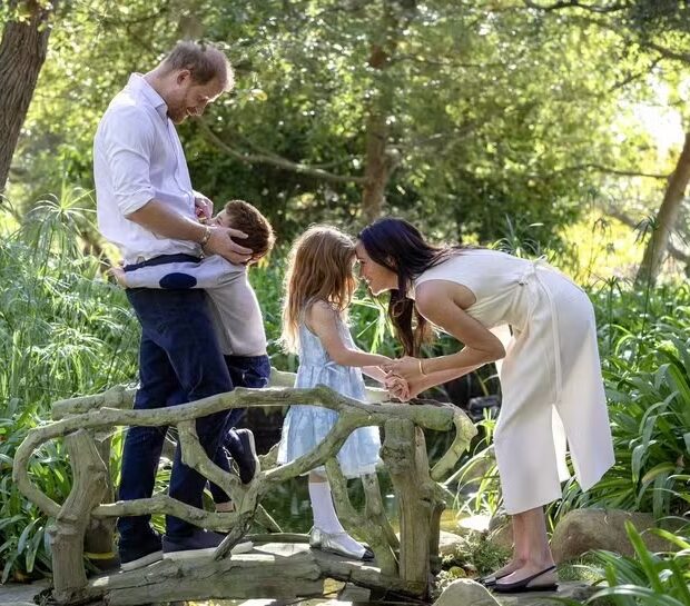 Harry e Meghan são pais de Archie e Lilibet Diana