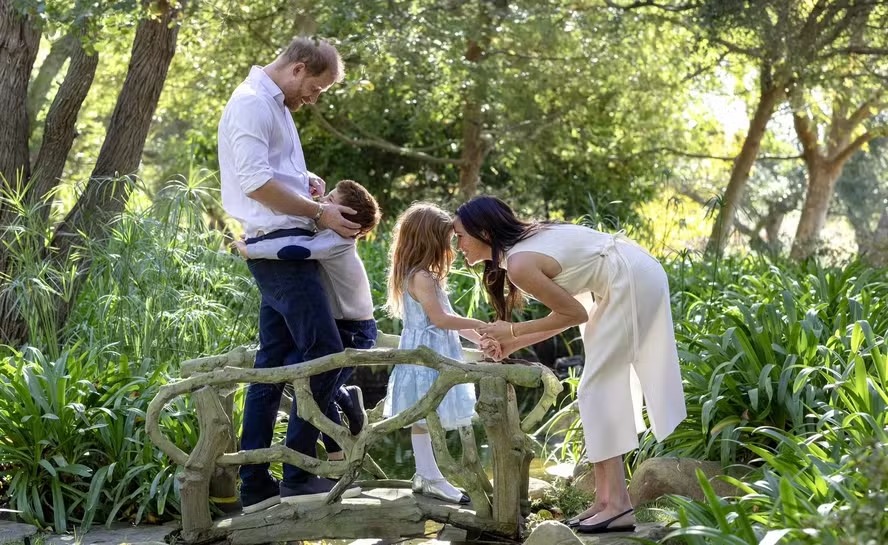 Harry e Meghan são pais de Archie e Lilibet Diana