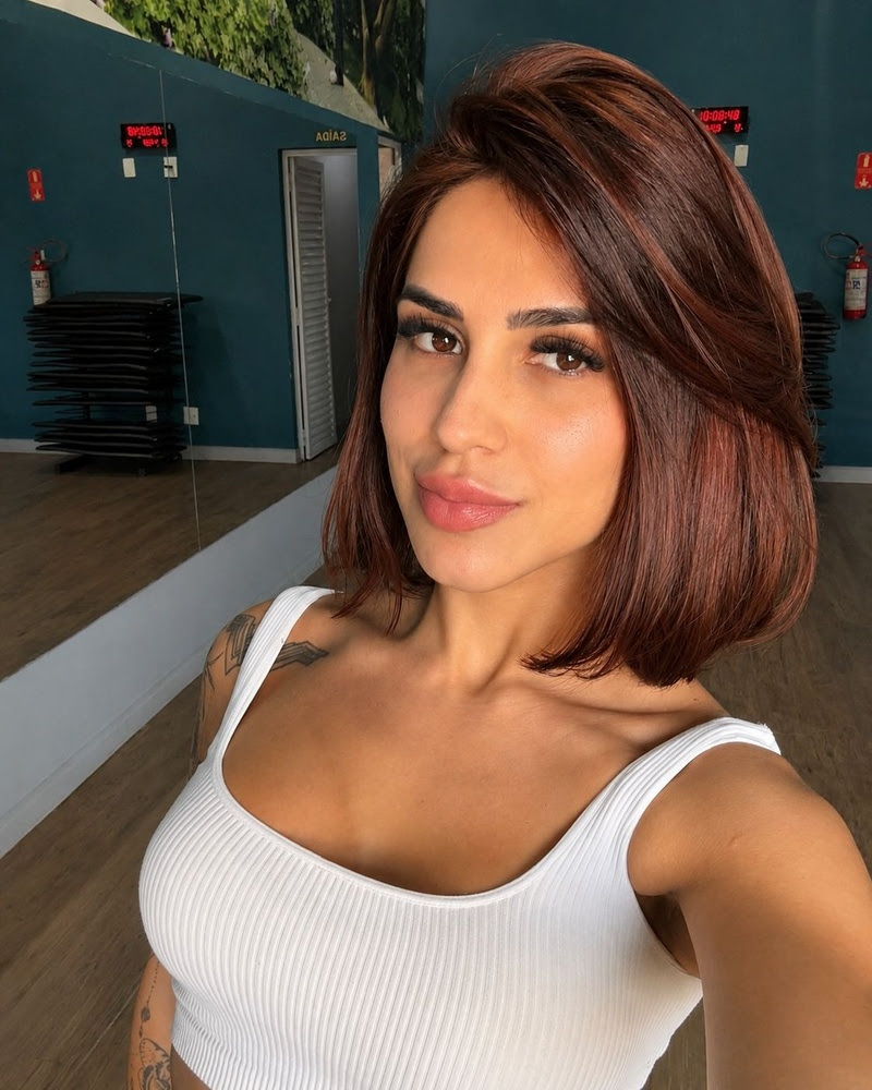 Aos 28 anos, Jennifer Fabri diz ter percebido mudanças na disposição e no desejo sexual após adotar alimentos tradicionalmente associados à libido.