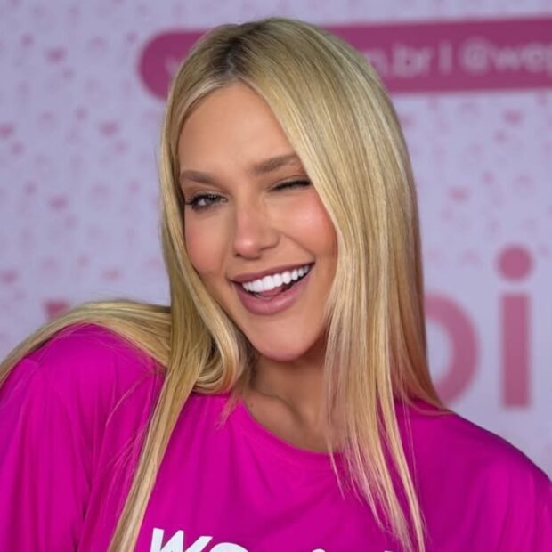 Virginia Fonseca em campanha da WePink