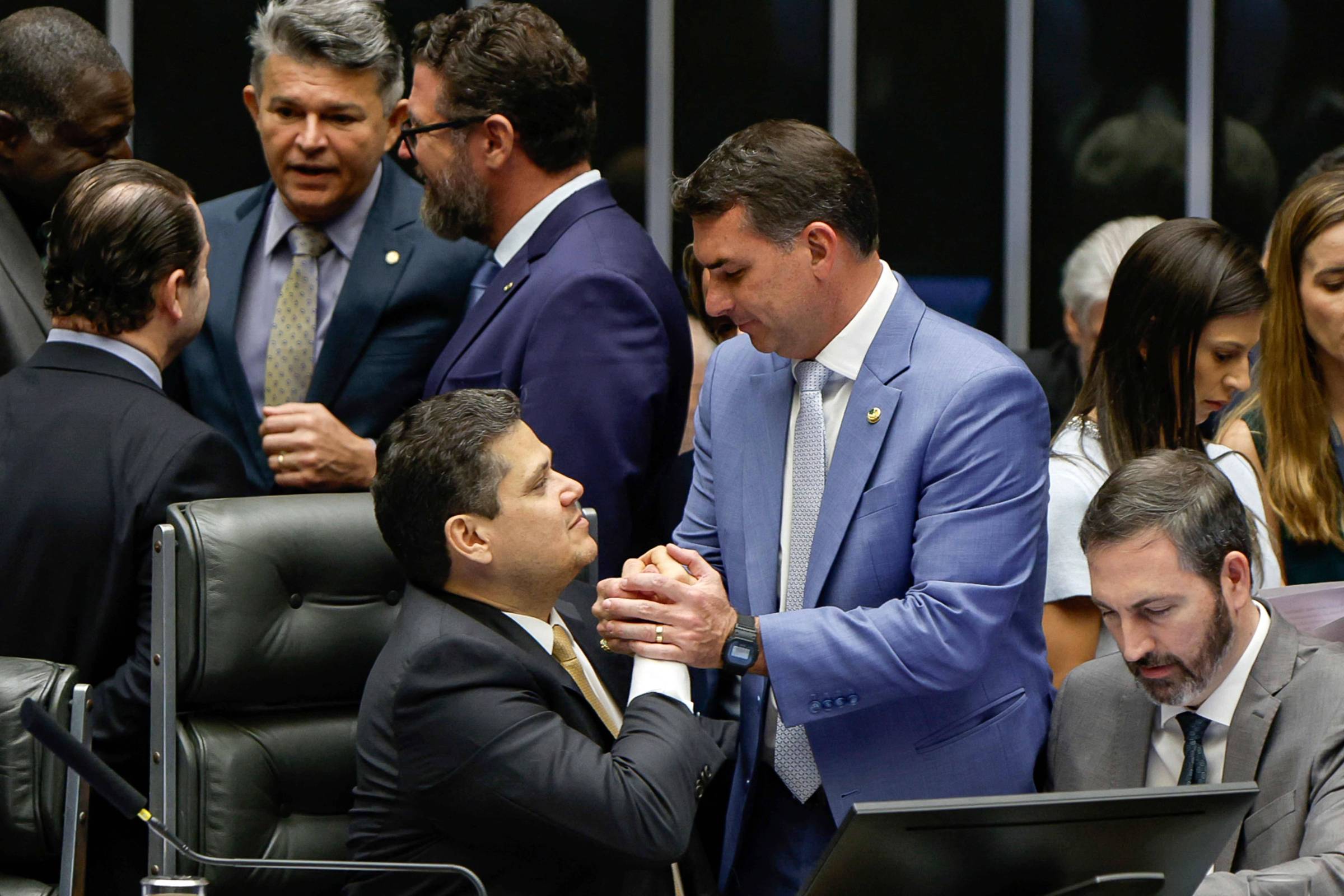Alcolumbre se equivocou, queria proteger um amigo, em vez de instituição, disse Flávio