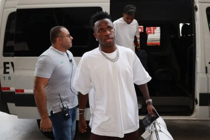Jogador do Real Madrid respondeu à influenciadora com “Te amoooo”