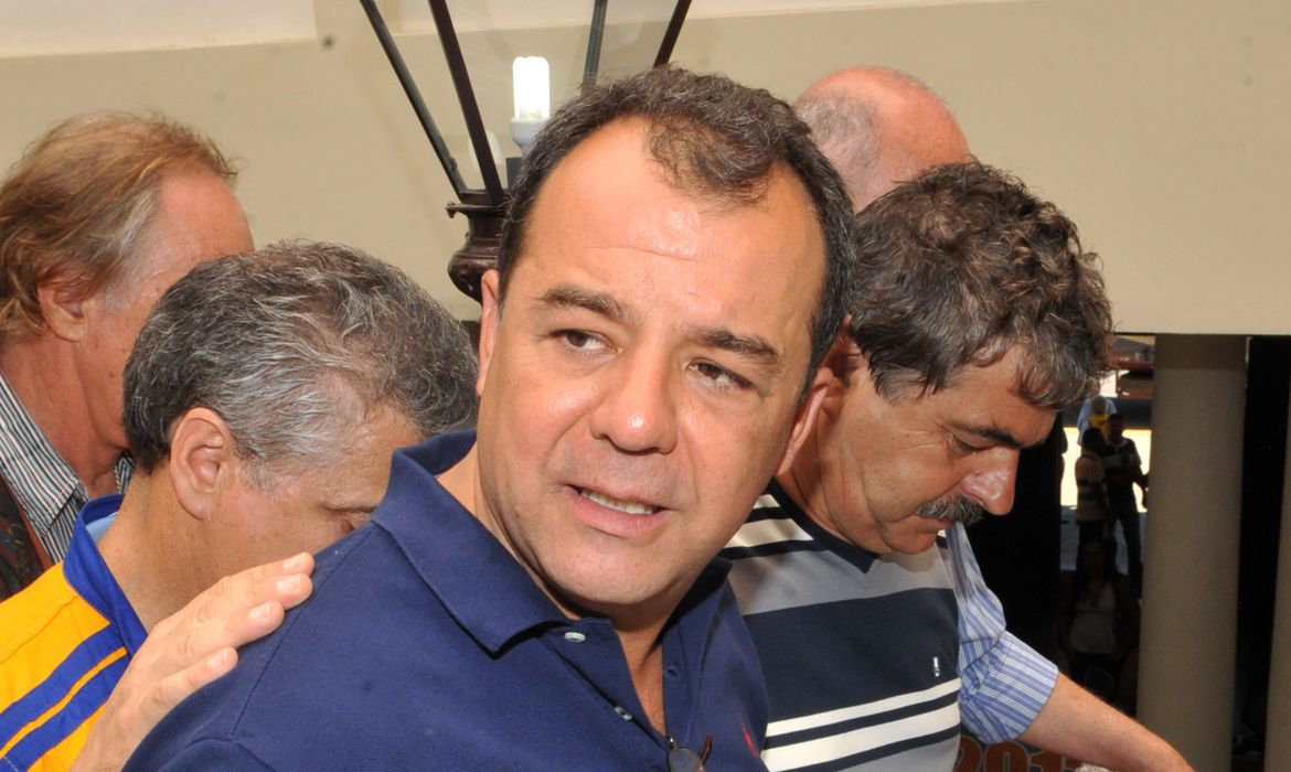 TJ do Rio condena Sérgio Cabral por regalias na prisão
