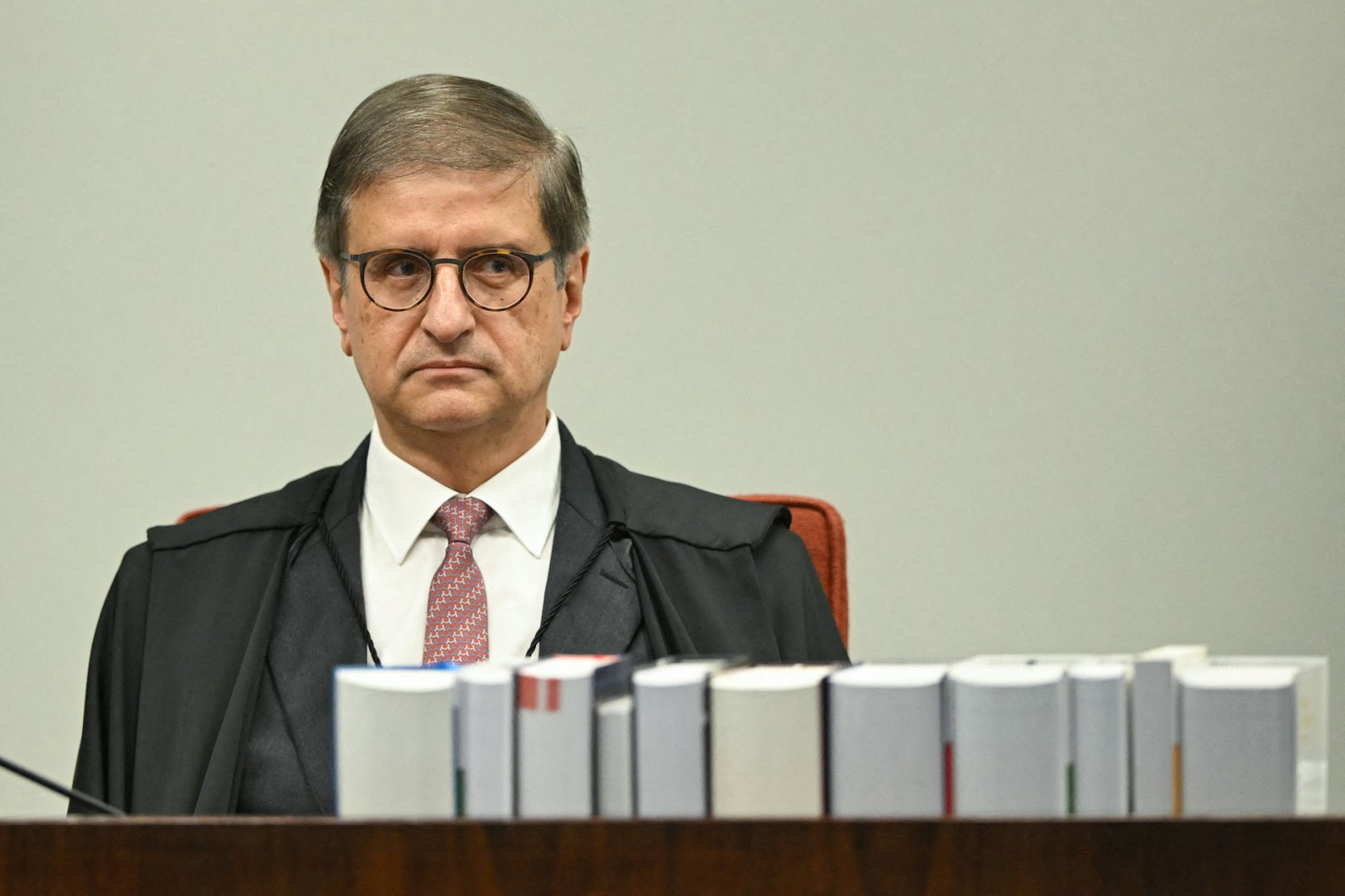 Delegados da PF pedem que Gonet se declare impedido de apurar atos que o citem no caso Master