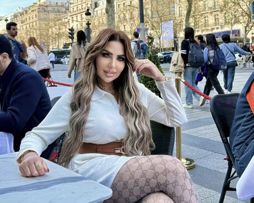 Apresentadora de TV é condenada à morte por enforcamento após envolvimento com tráfico de drogas