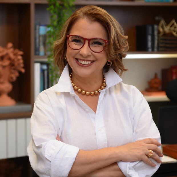 A advogada Simone Neri integra a Galeria de Ex-presidentes do TED da OAB Bahia no Fórum Ruy Barbosa e destaca o protagonismo feminino na advocacia.