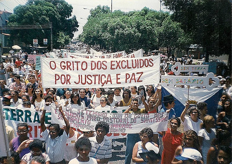 Violência contra mulher é mote do Grito dos Excluídos, que reúne movimentos sociais em São Paulo