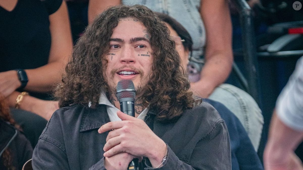 Whindersson Nunes voltou a ser processado por causa da música “Trap do Gago”