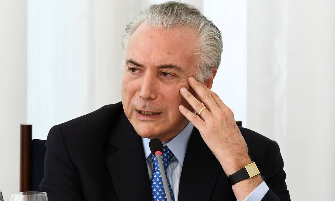 Temer sugere a Moraes pacificação com Mendonça, mas avalia que nova decisão impede trégua