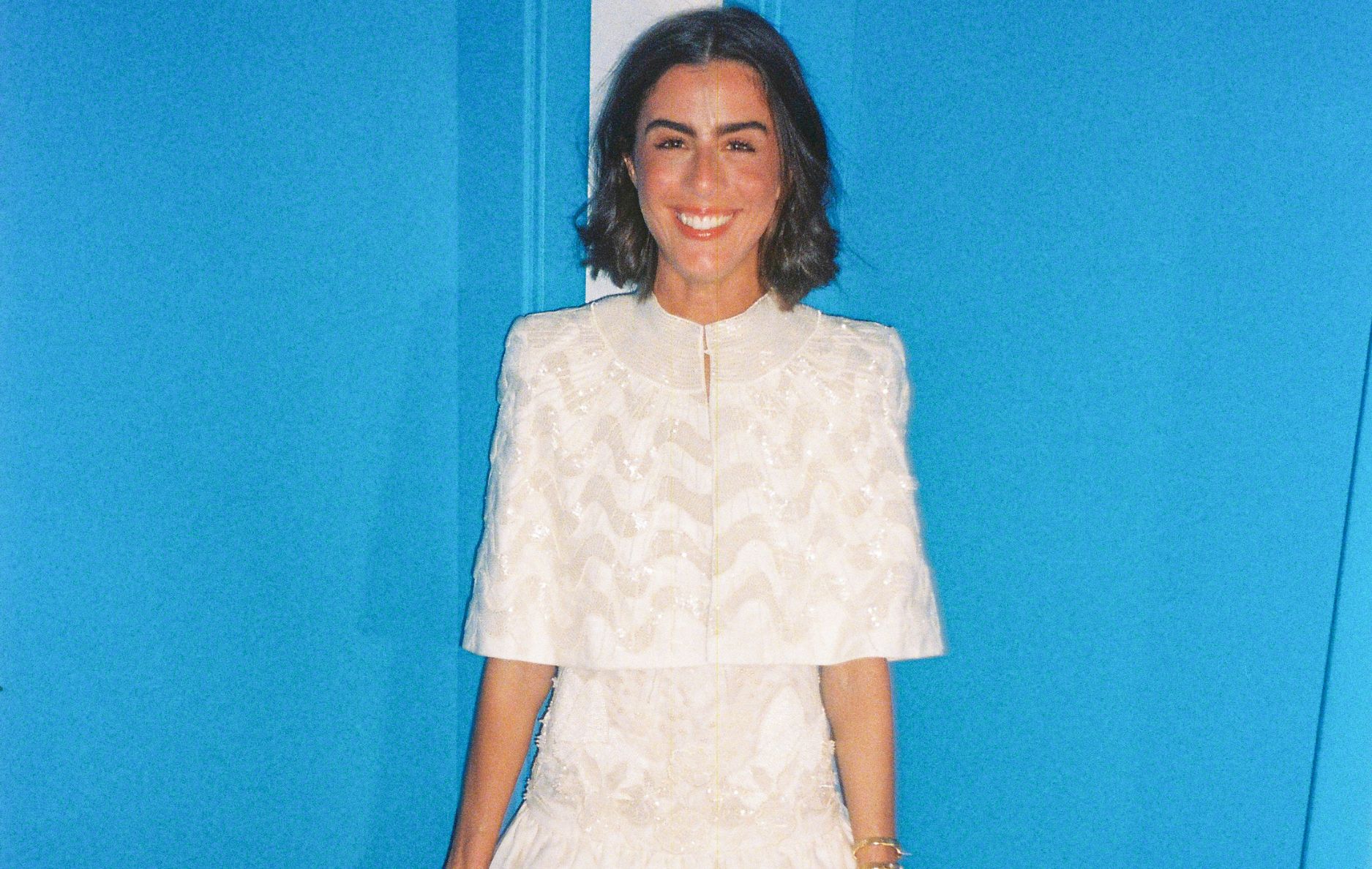 Vicky Montanari escolheu uma criação exclusiva da FARM Rio para seu casamento em Portugal, marcando o primeiro vestido de noiva desenvolvido pela marca - @les_indiciplines