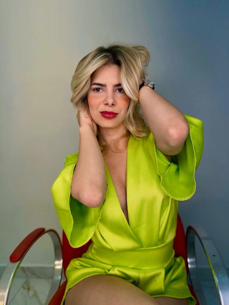 Em entrevista a Deborah Albuquerque, no Bacci TV, Jaqueline Santos afirmou que prefere “pular na boca do leão” a se casar com Kaysar Dadour.