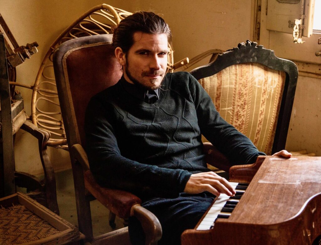 Marco Mezquida leva sua mistura de jazz, flamenco, música clássica e improvisação a Porto Alegre, Pelotas, Curitiba e Joinville.