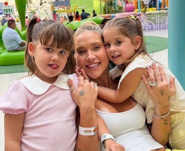 Virginia Fonseca com as filhas Maria Alice e Maria Flor