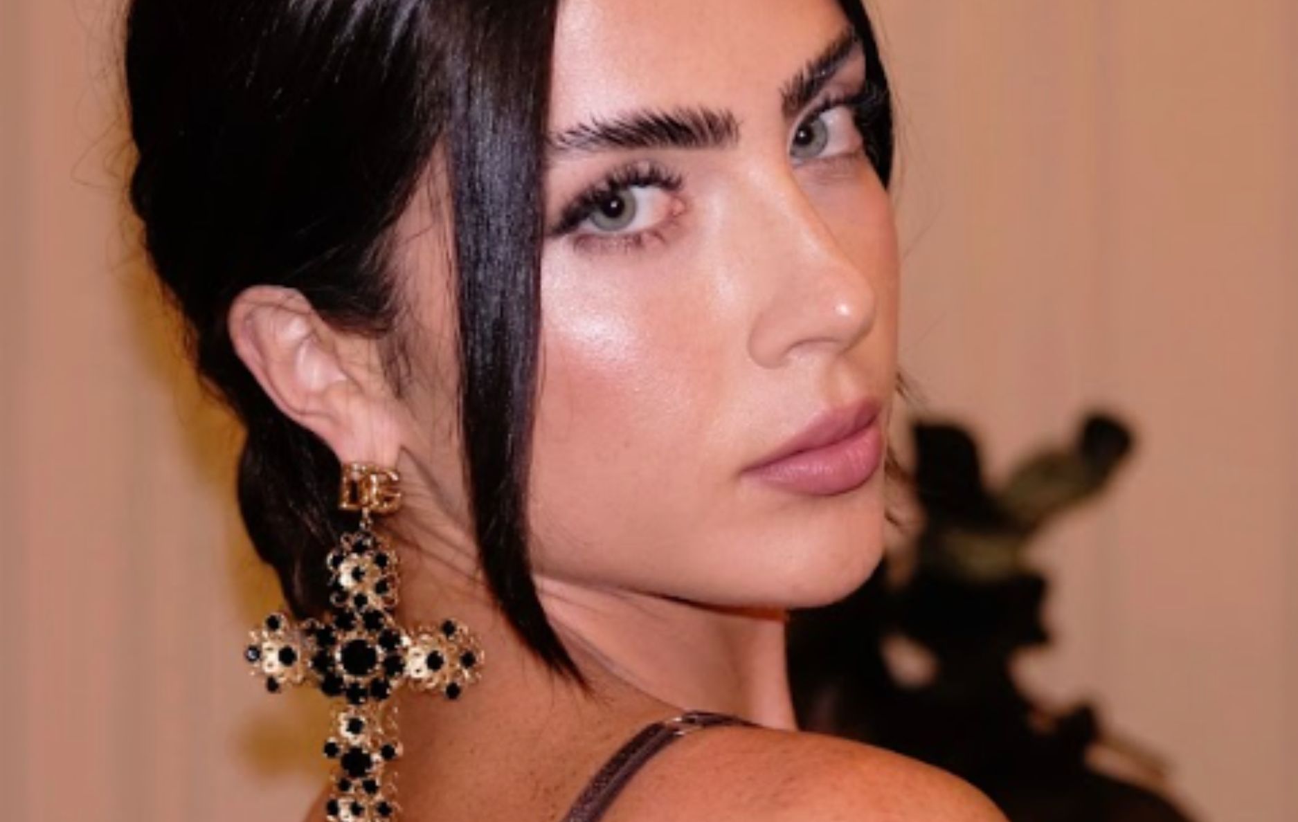 Jade Picon embarca para Nápoles a convite exclusivo da Dolce & Gabbana após sua passagem pelo Rock in Rio.