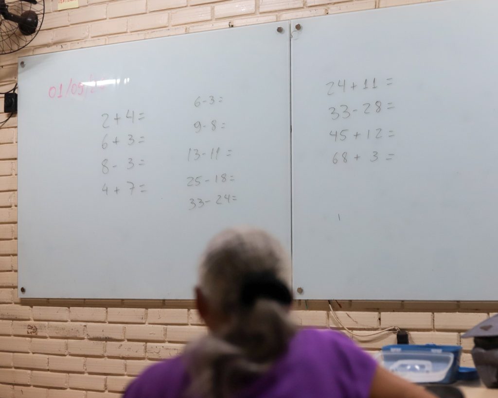 Adults in Brasília are returning to school to learn to read and write