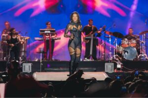 IZA está confirmada entre as participações especiais do Global Citizen Festival 2026, que acontece em 26 de setembro, no Central Park, em Nova York.