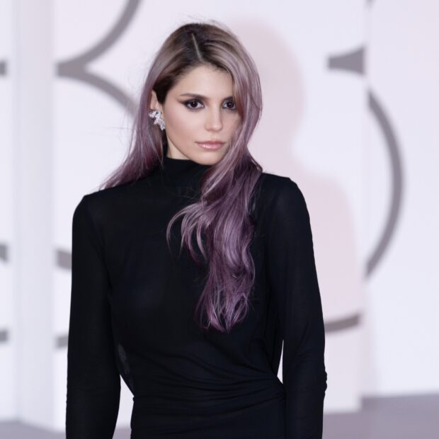 Catarina Tourinho fez sua estreia no tapete vermelho do Festival de Veneza usando um look exclusivo da Gucci, assinado por Demna - Créditos: @valeriiarii