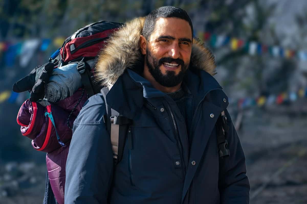 Renato Góes estreia como Heitor em Quem Ama Cuida e antecipa que a chegada do personagem vai “mexer no tabuleiro inteiro” da novela.
