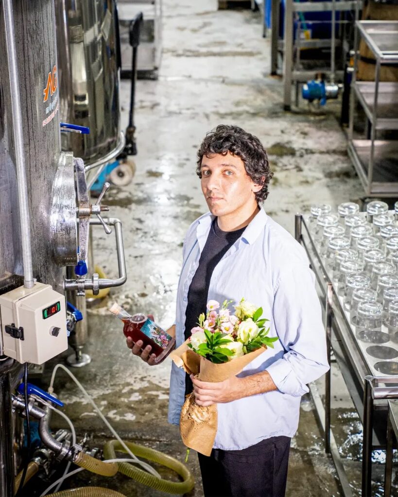 A Fidelio chega ao mercado de RTDs apostando na experiência da coquetelaria autoral em um produto pronto para beber gelado ou transformar em spritz - Divulgação