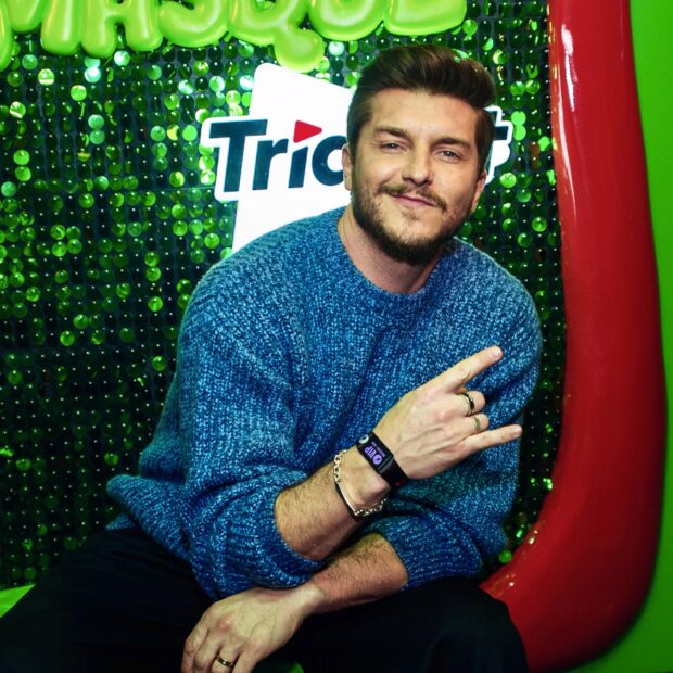 Rosto da campanha “Que Se Masque”, Marina Sena curtiu o espaço da Trident ao som de um set especial da DJ Clementaum.